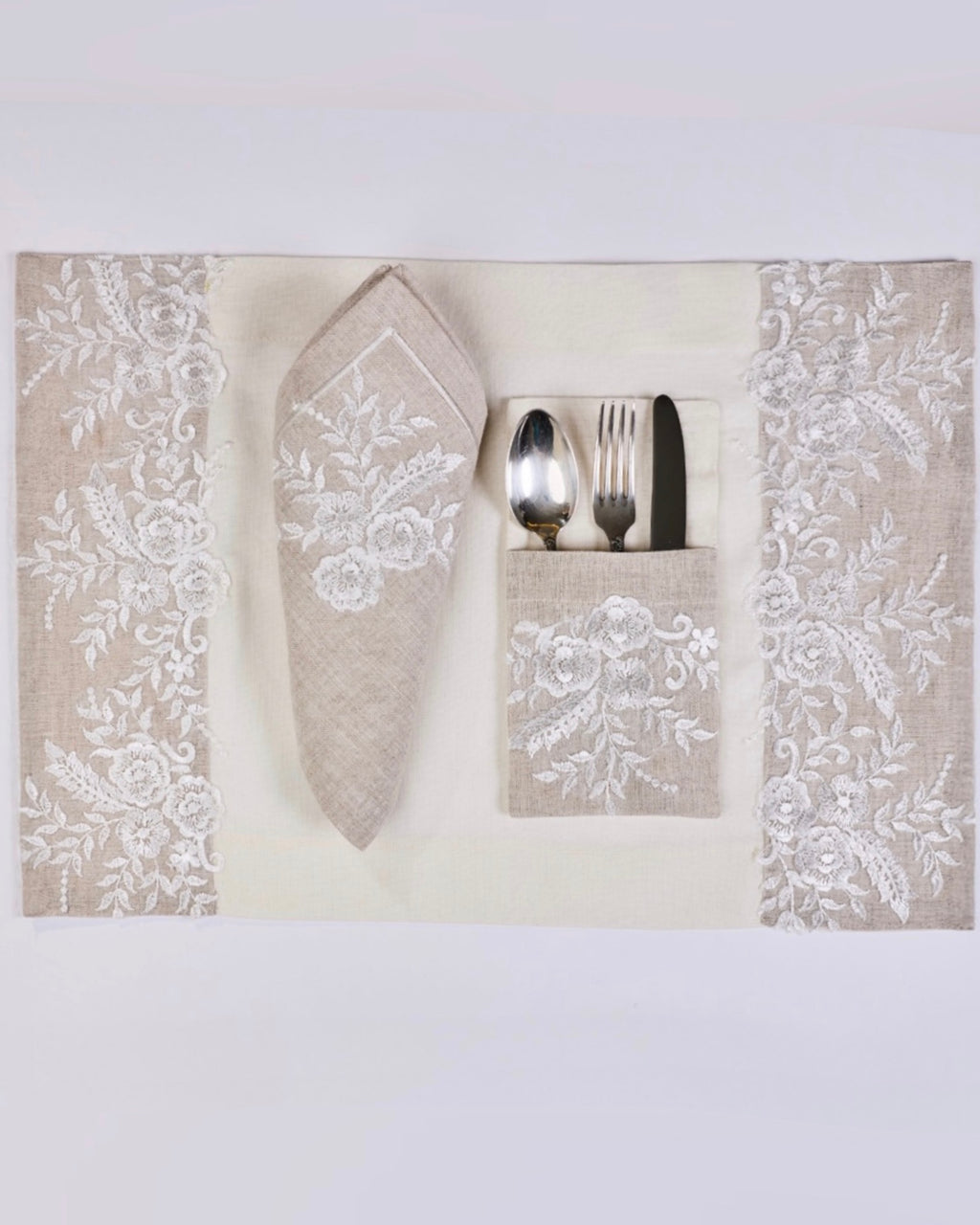 Cutlery Dentelle set of 12