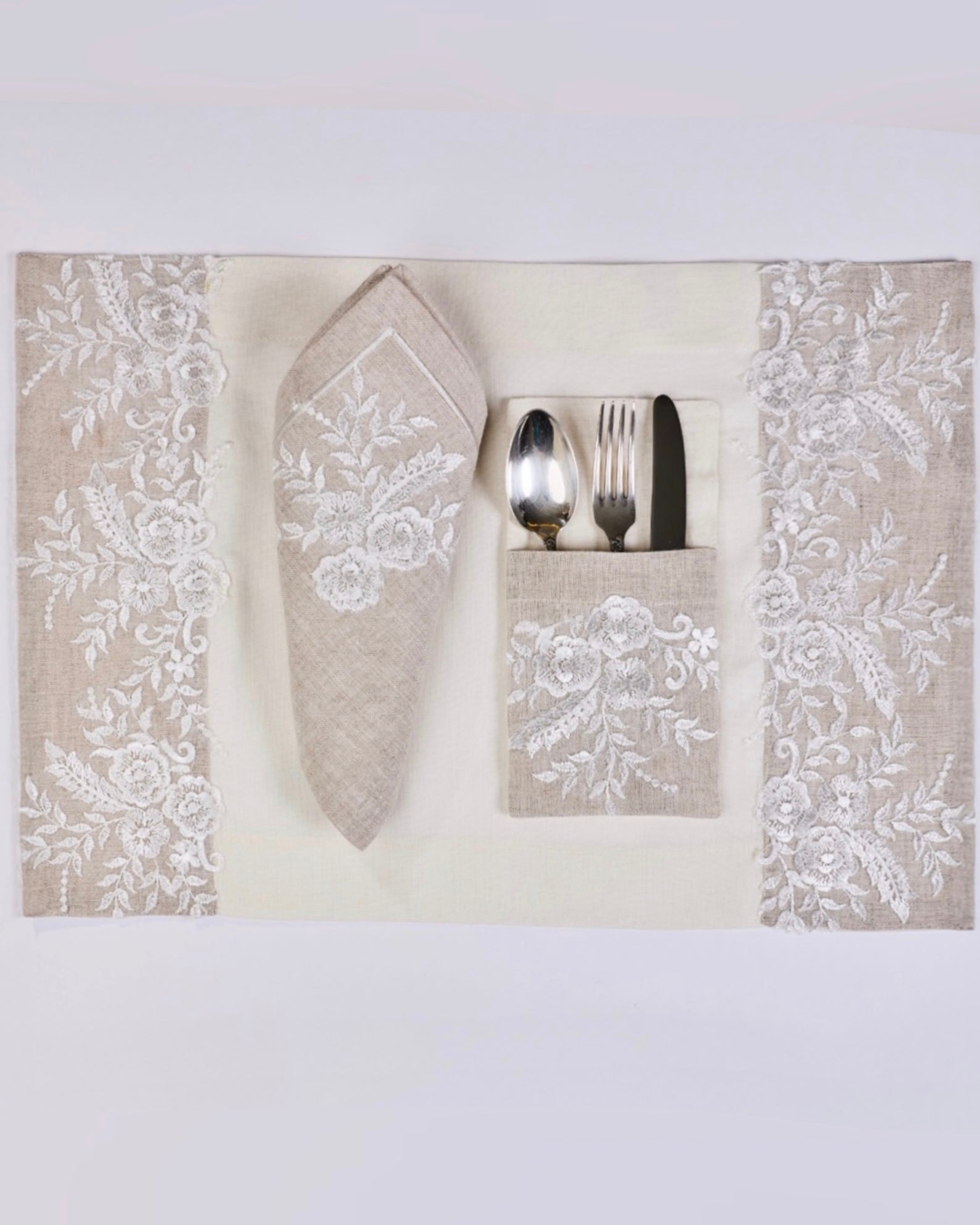 Cutlery Dentelle set of 12