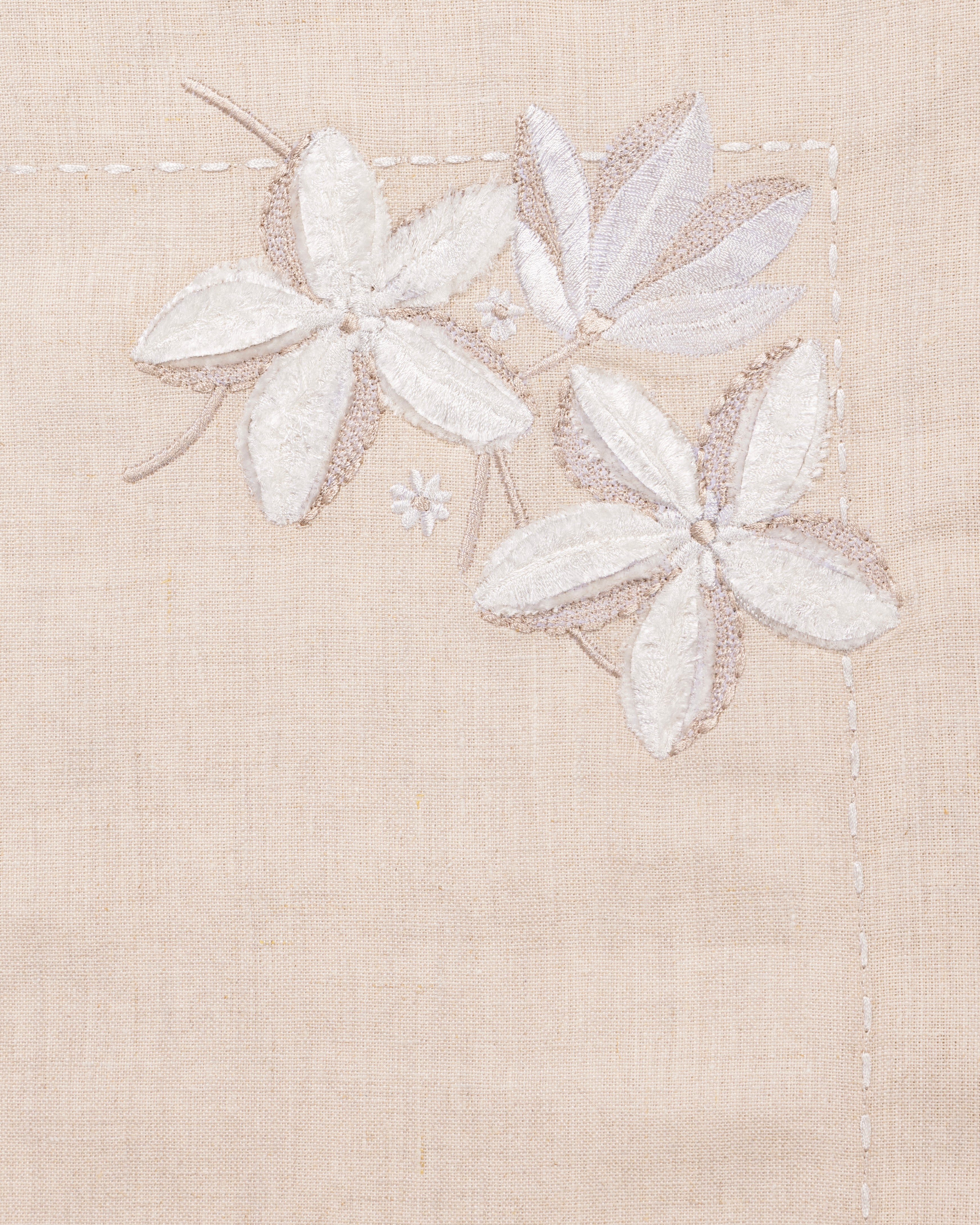 Jasmine petals placemat with napkins set of 12