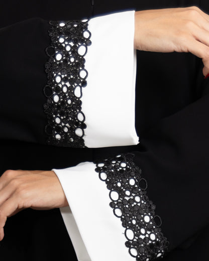 Omra Dentelle Black abaya