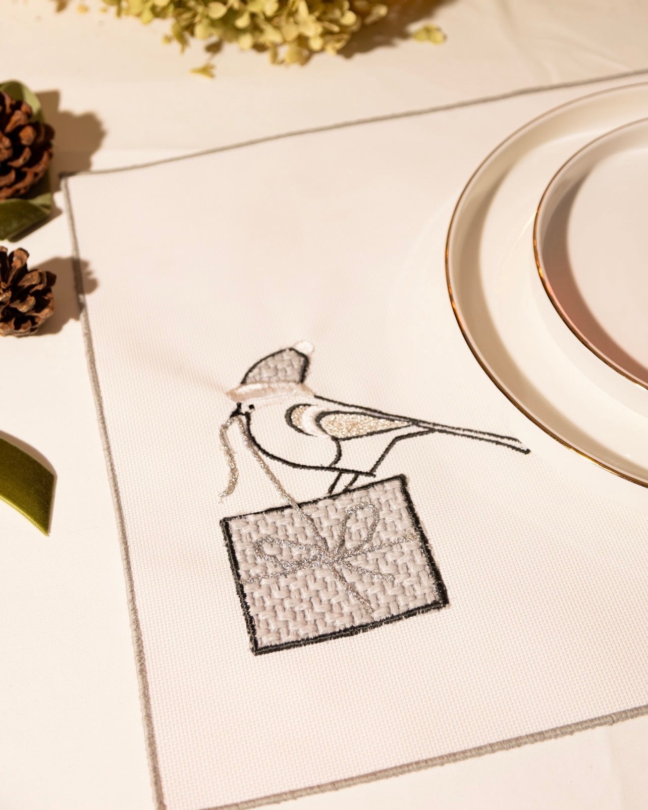 Washable Christmas Placemat Bird on Gift Bag set of 6