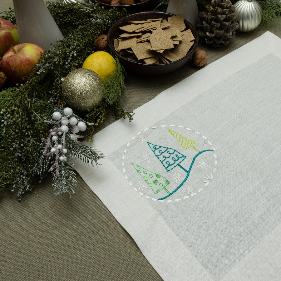 White Christmas Ball Placemat & Napkin set of 6