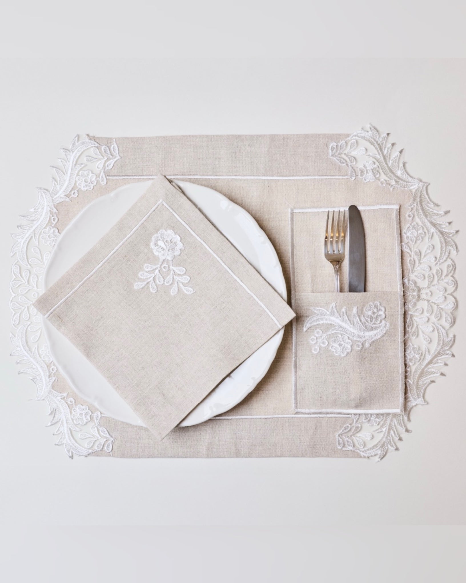 Cutlery  Dentelle offwhite set of 12