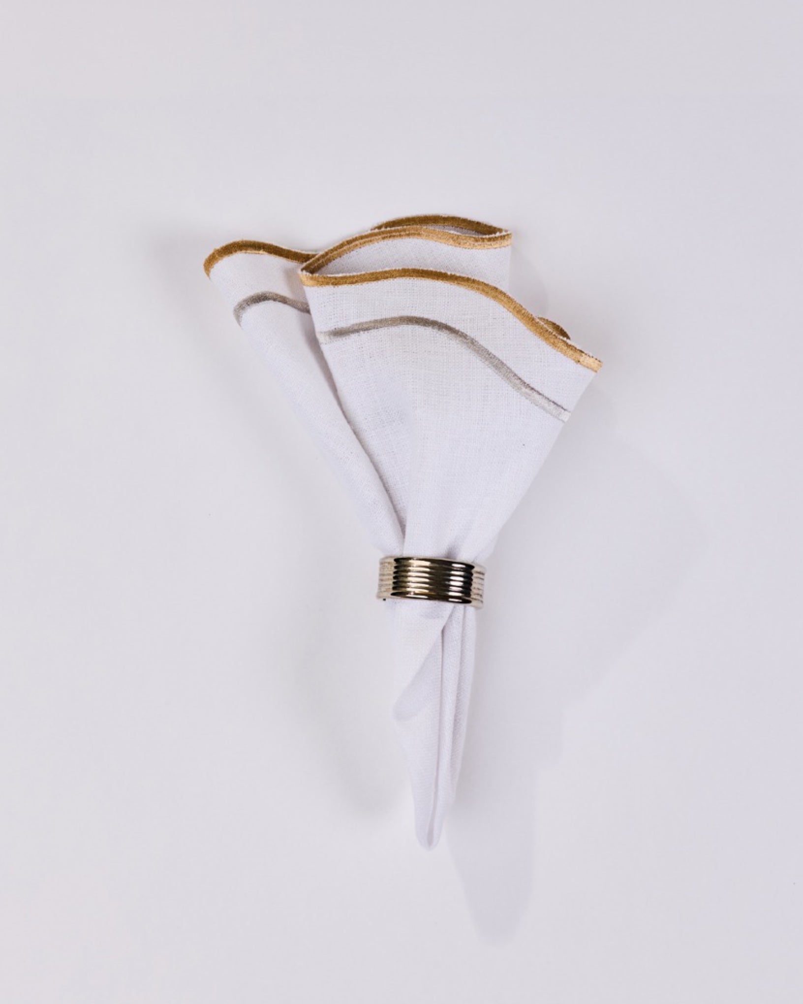 Round silver & gold placemat with napkins set of 12