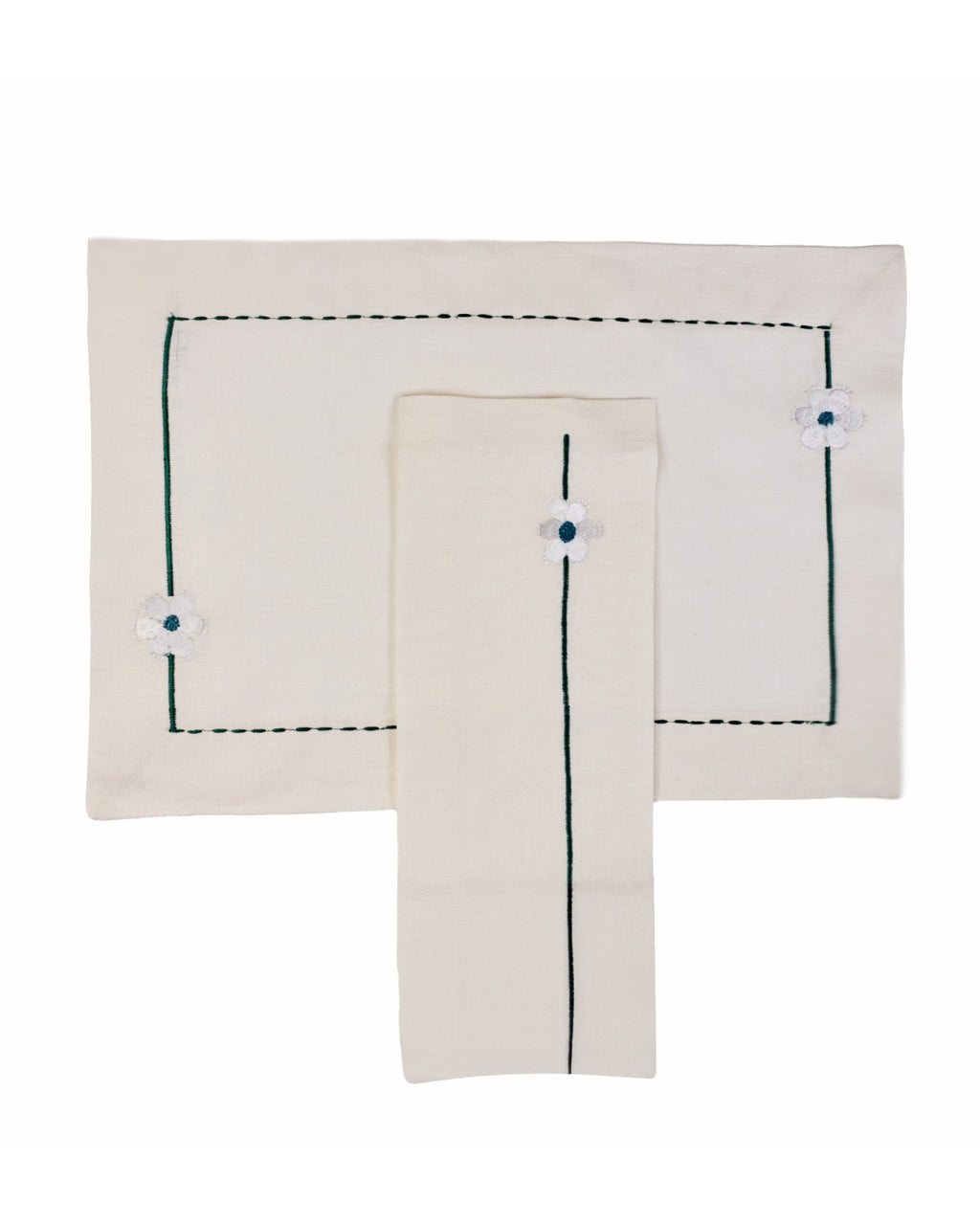 Snow Marguerite placemat with napkins set of 12