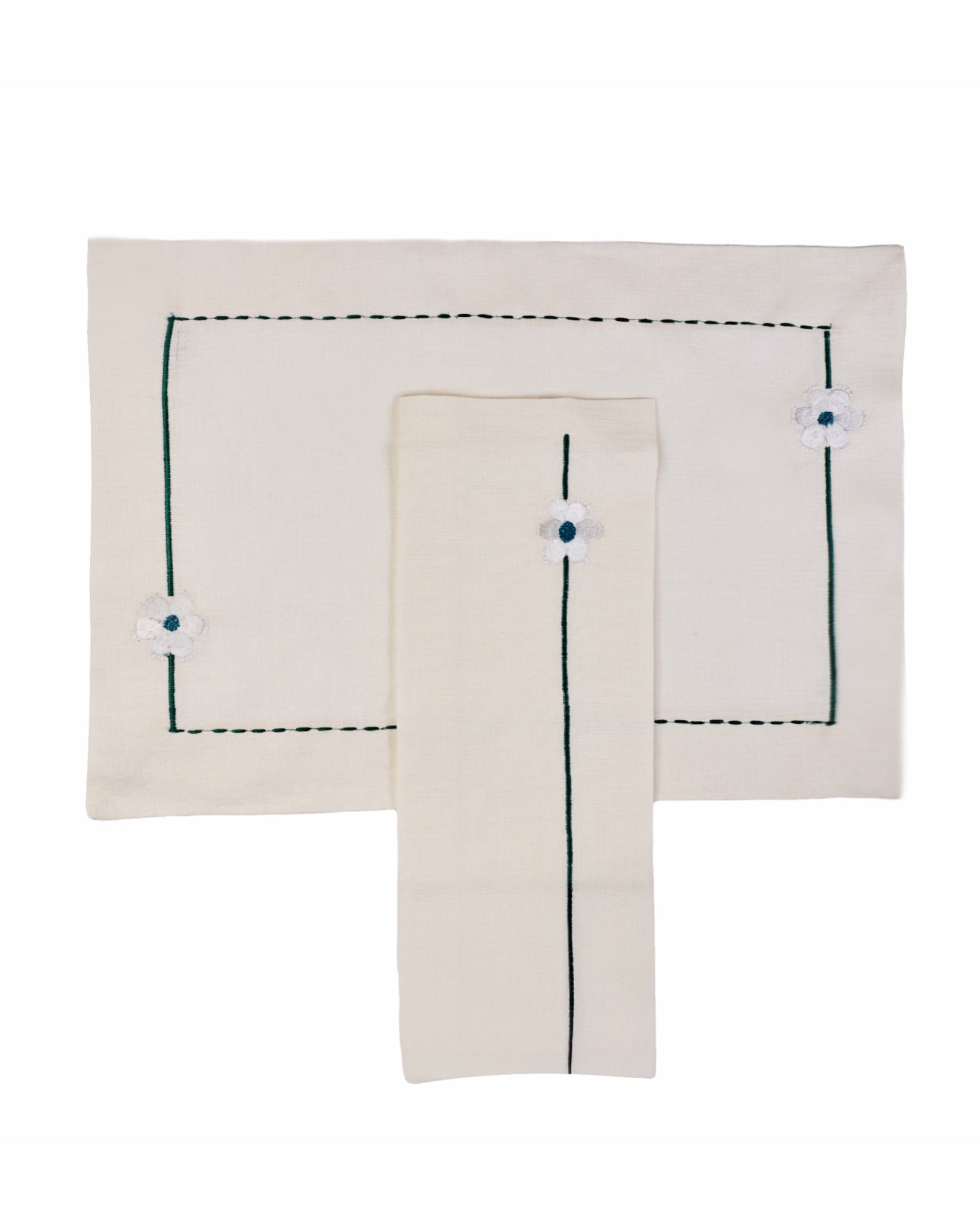 Snow Marguerite placemat with napkins set of 12